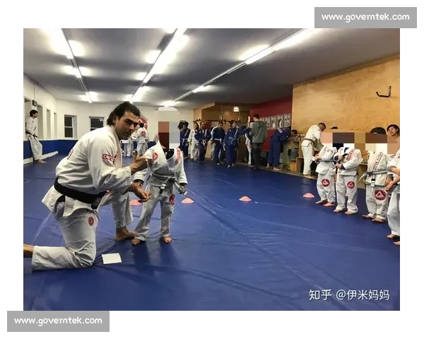 柔道对决拳击实战比较从规则技巧到胜负关键全解析擂台街斗适用性研究